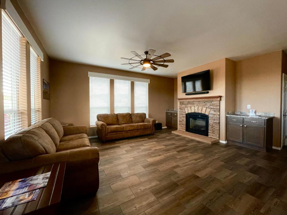 Villa New! The Grand Getaway At Williams - Family Friendly & Walk To The Gc Train Exterior foto
